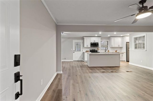 6896 LAURELWOOD Drive, Douglasville, GA 30135