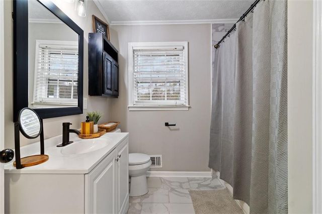 6896 LAURELWOOD Drive, Douglasville, GA 30135