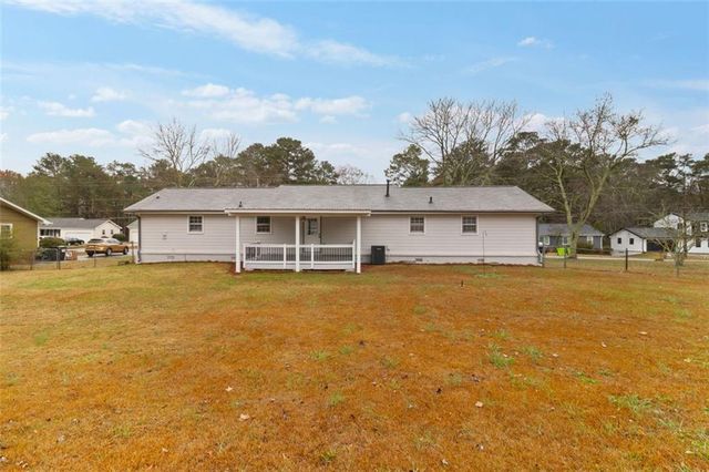 6896 LAURELWOOD Drive, Douglasville, GA 30135