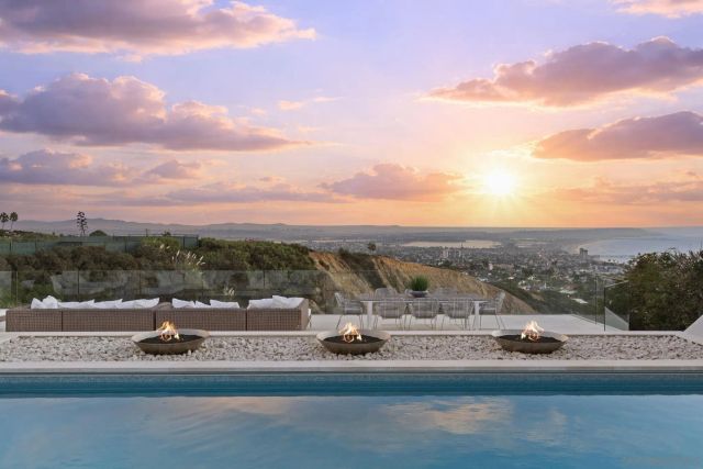 5811 Box Canyon Rd, La Jolla, CA 92037