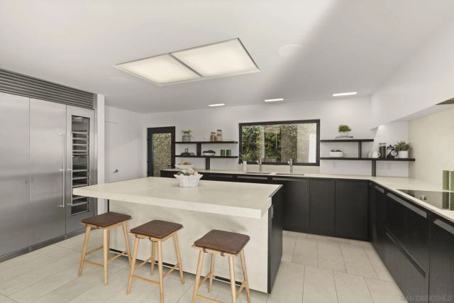 5811 Box Canyon Rd, La Jolla, CA 92037