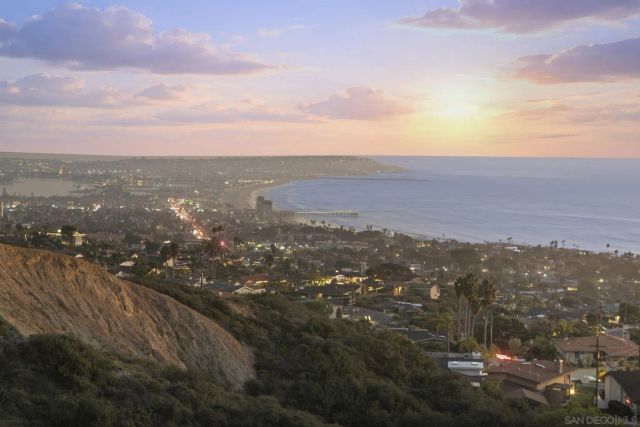 5811 Box Canyon Rd, La Jolla, CA 92037