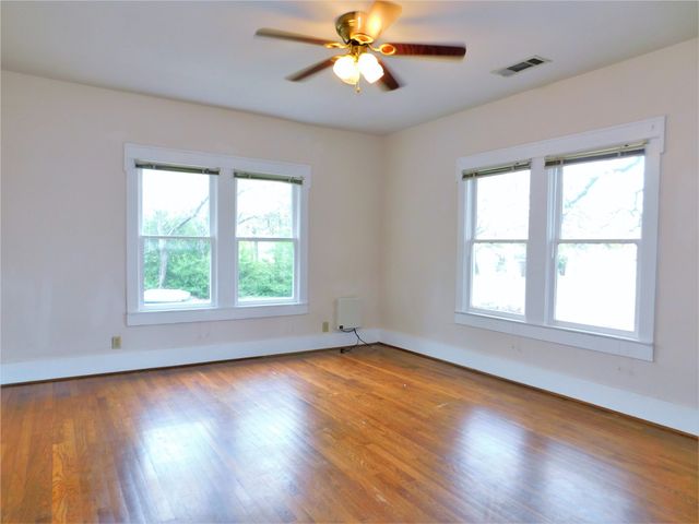 2001 James Street, Denton, TX 76205