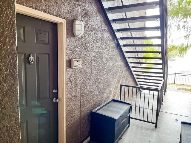 6137 METROWEST BOULEVARD 102, Orlando, FL 32835