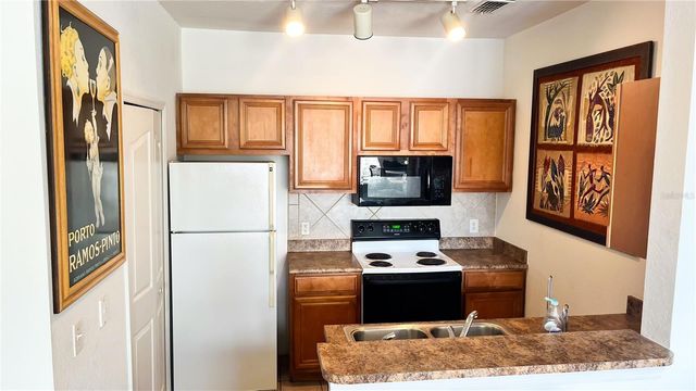 6137 METROWEST BOULEVARD 102, Orlando, FL 32835