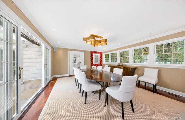 299 Narrow Lane, Southampton, NY 11968