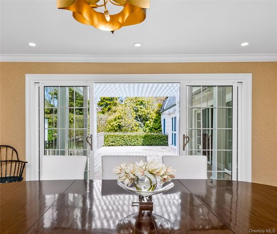299 Narrow Lane, Southampton, NY 11968