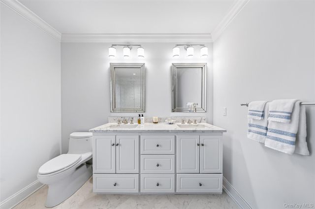 299 Narrow Lane, Southampton, NY 11968