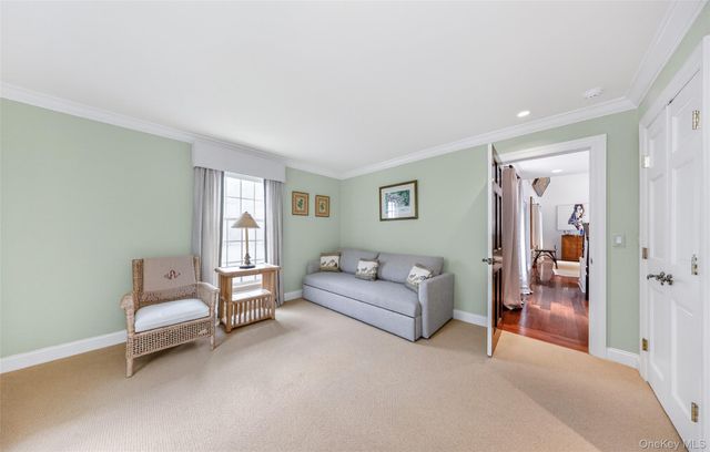 299 Narrow Lane, Southampton, NY 11968