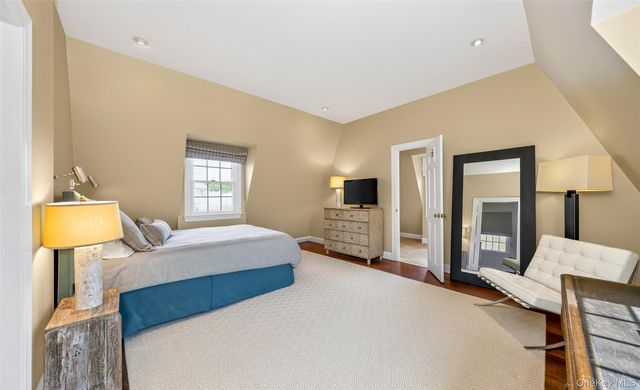 299 Narrow Lane, Southampton, NY 11968