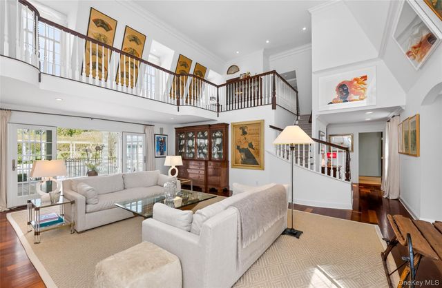 299 Narrow Lane, Southampton, NY 11968