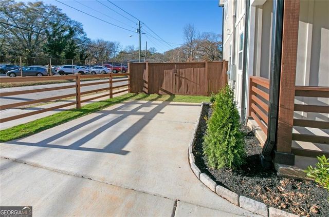 1133 Oak Knoll SE Terrace, Atlanta, GA 30315