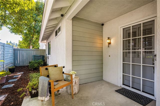 49 Summerfield 99, Irvine, CA 92614