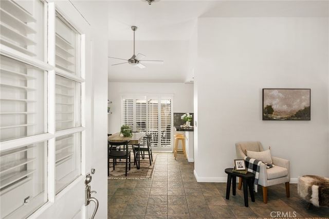 49 Summerfield 99, Irvine, CA 92614