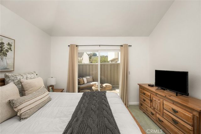 49 Summerfield 99, Irvine, CA 92614