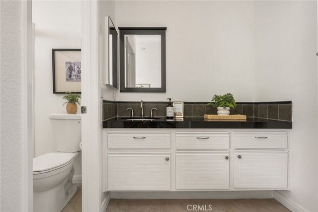 49 Summerfield 99, Irvine, CA 92614