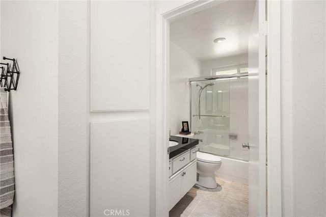 49 Summerfield 99, Irvine, CA 92614