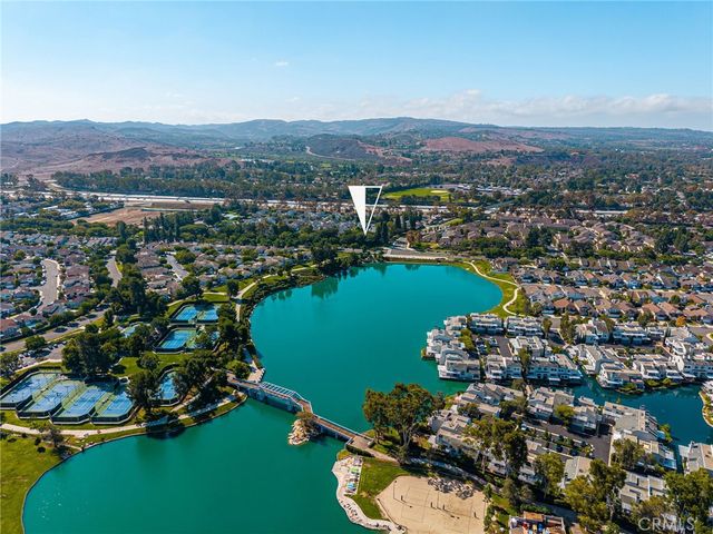 49 Summerfield 99, Irvine, CA 92614