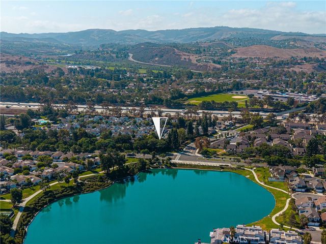 49 Summerfield 99, Irvine, CA 92614