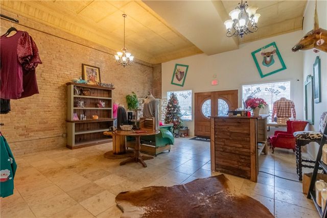 201 South Main Street, Caldwell, TX 77836