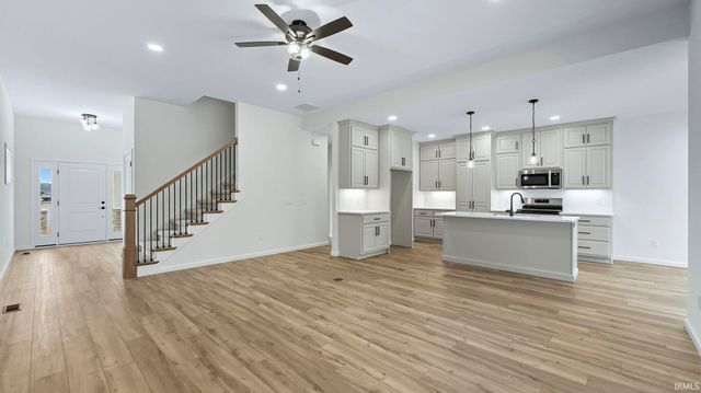 1110 Olympiada Knoll, Fort Wayne, IN 46845