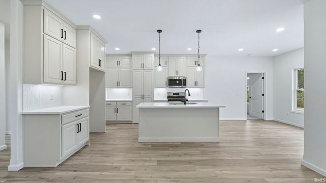 1110 Olympiada Knoll, Fort Wayne, IN 46845