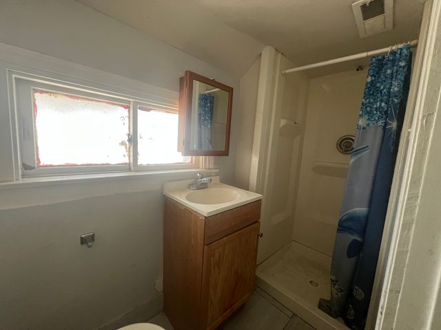 8623 S Manistee Avenue, Chicago, IL 60617