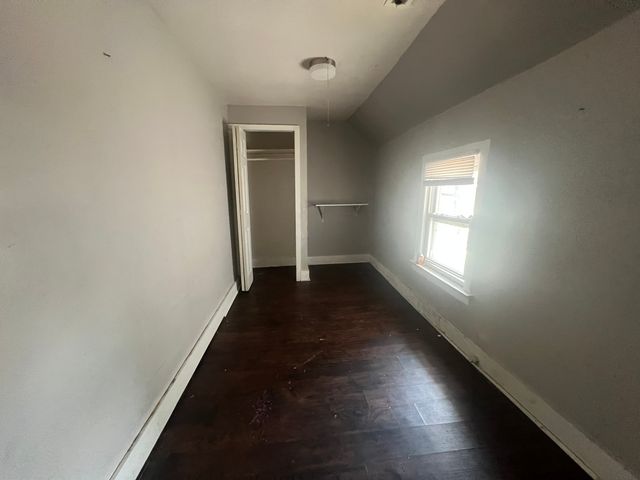 8623 S Manistee Avenue, Chicago, IL 60617