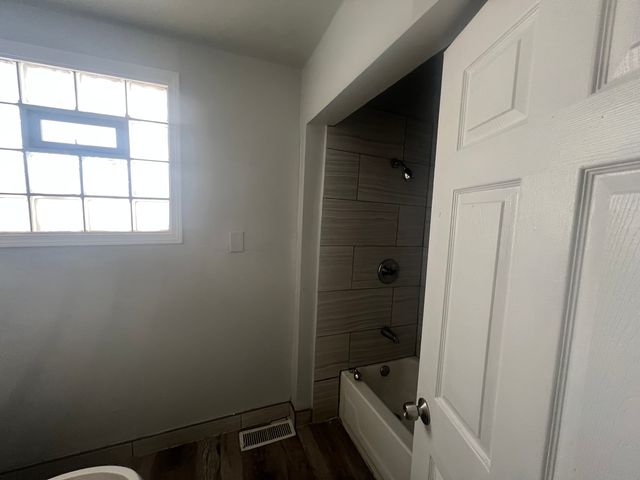 8623 S Manistee Avenue, Chicago, IL 60617