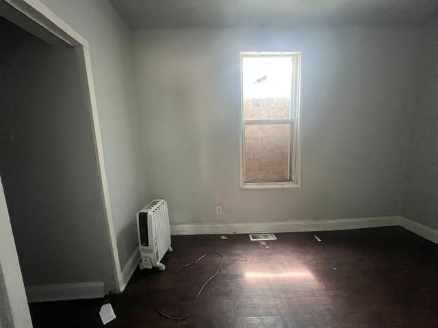 8623 S Manistee Avenue, Chicago, IL 60617