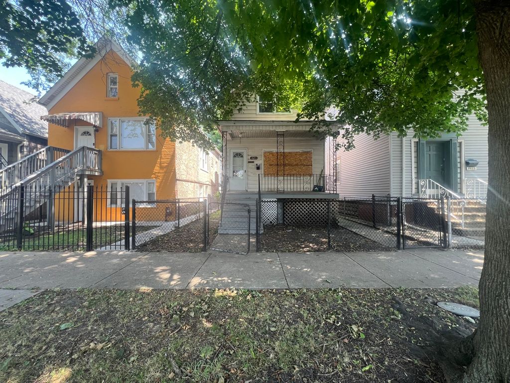 8623 S Manistee Avenue, Chicago, IL 60617