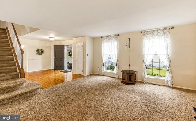 2 TRAFALGER CT, Sewell, NJ 08080