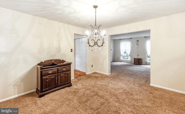 2 TRAFALGER CT, Sewell, NJ 08080