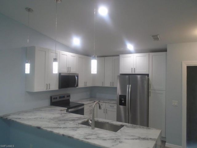 17594 Osprey Inlet CT, Fort Myers, FL 33908