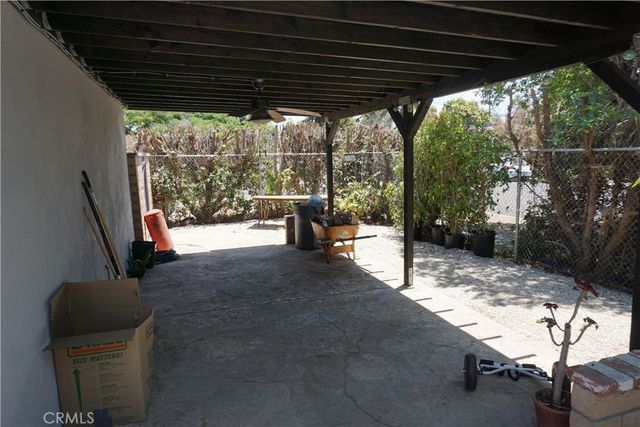 7633 Enfield Avenue, Reseda, CA 91335