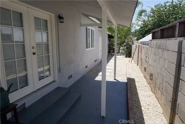 7633 Enfield Avenue, Reseda, CA 91335