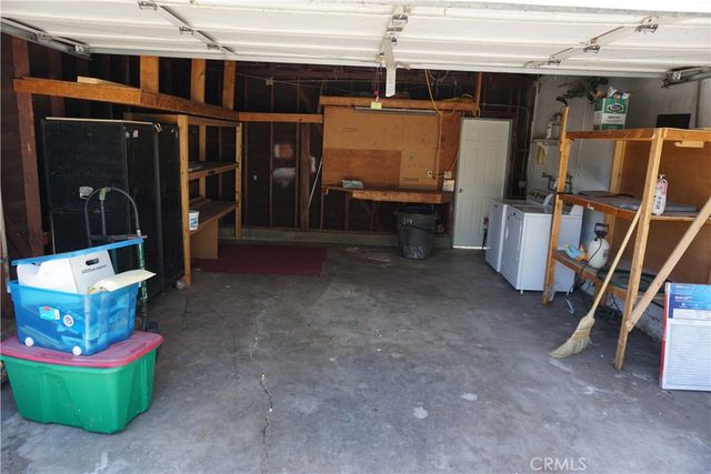 7633 Enfield Avenue, Reseda, CA 91335