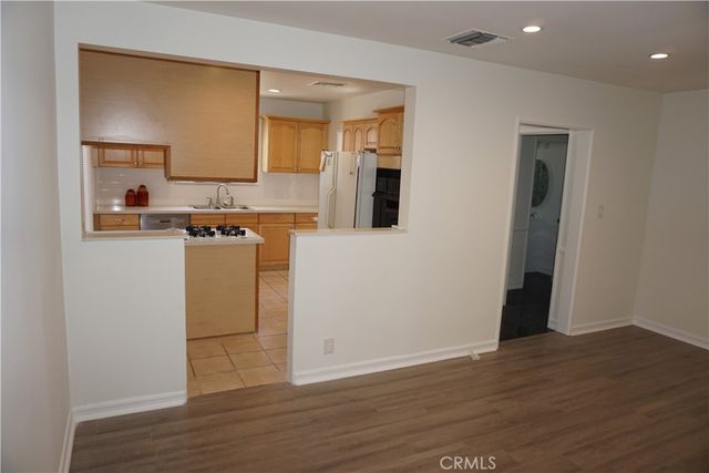 7633 Enfield Avenue, Reseda, CA 91335