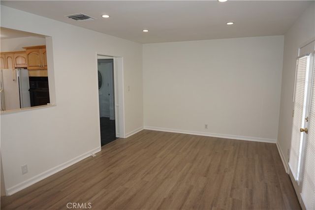 7633 Enfield Avenue, Reseda, CA 91335