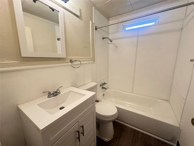 140 E Wilkinson Street 140, Shreveport, LA 71104