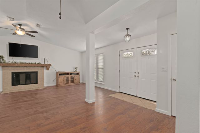 5514 Bishop Court, Lake Dallas, TX 75065