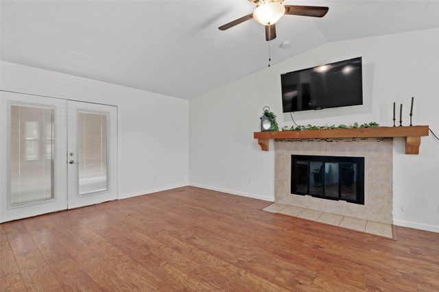 5514 Bishop Court, Lake Dallas, TX 75065
