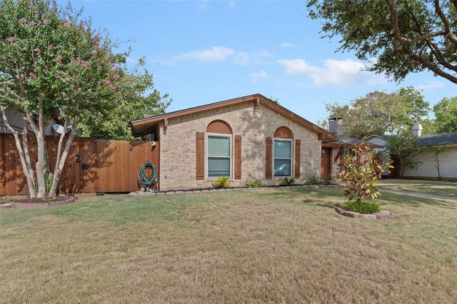 5514 Bishop Court, Lake Dallas, TX 75065