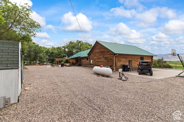 986 E 2290 N, Monroe, UT 84754