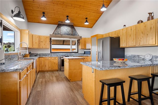 18723 E Knight Creek Road, Kingman, AZ 86401