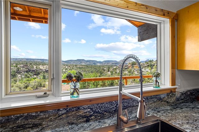 18723 E Knight Creek Road, Kingman, AZ 86401