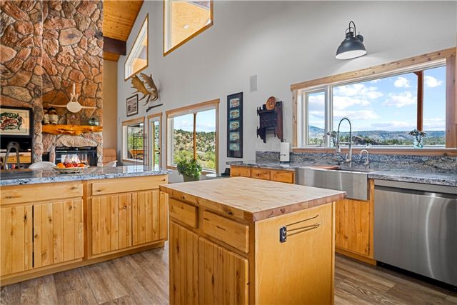 18723 E Knight Creek Road, Kingman, AZ 86401