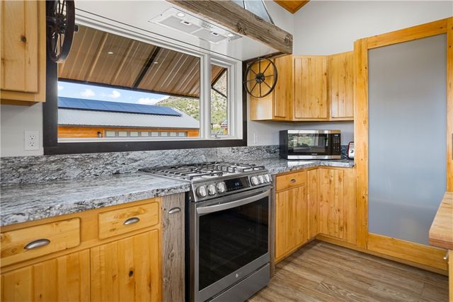 18723 E Knight Creek Road, Kingman, AZ 86401