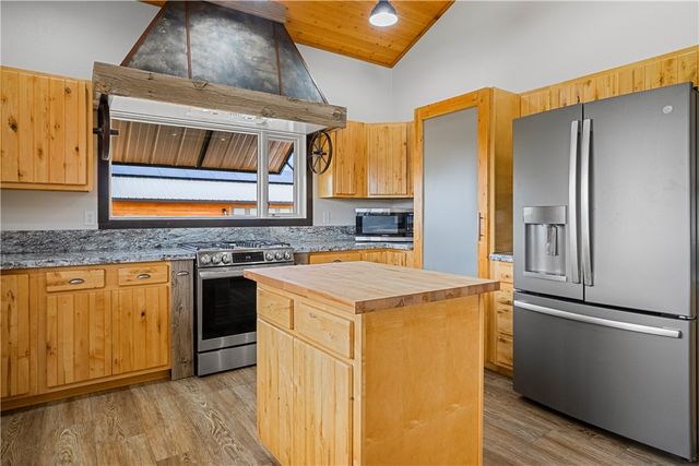 18723 E Knight Creek Road, Kingman, AZ 86401