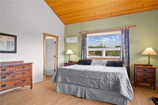 18723 E Knight Creek Road, Kingman, AZ 86401